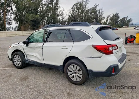 2018 Subaru Outback 2.5I Premium z USA, uszkodzony, nr VIN 4S4BSADC9J3251494
